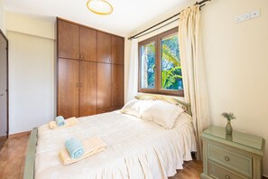 5 soverom, strykejern/-brett, wi-fi og sengetøy