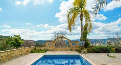 Villa Alonia - Four Bedroom Villa, Sleeps 8