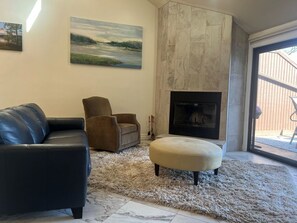 Smart TV - Knolls 0634 - Two Bedroom Apartment, Sleeps 6 (Osage Beach)