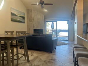 Interior - Knolls 0634 - Two Bedroom Apartment, Sleeps 6 (Osage Beach)