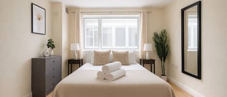 2 bedrooms, iron/ironing board, free WiFi, bed sheets