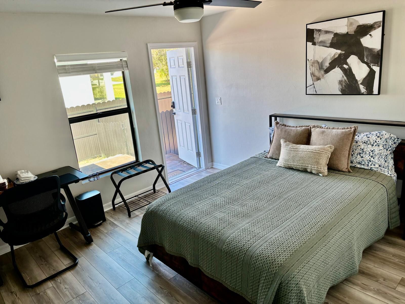 1 bedroom, WiFi, bed sheets