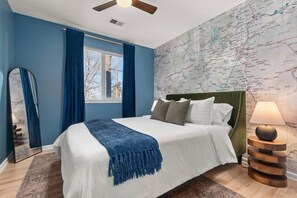 Unclassified image, 4 of 77, button