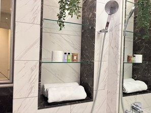 Unclassified image, 5 of 17, button