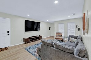 Luokittelematon kuva, 4 kautta 18, painike