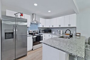 Luokittelematon kuva, 5 kautta 18, painike