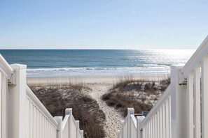 Beach nearby - Colony By the Sea 106, Oceanside Condo in Salter Path NC (Salter Path)