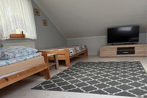 4 soverom, wi-fi (inkludert) og sengetøy