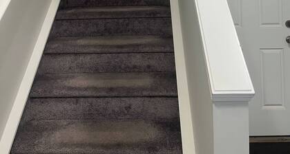 Room-spacious Private Room With TV, Wifi