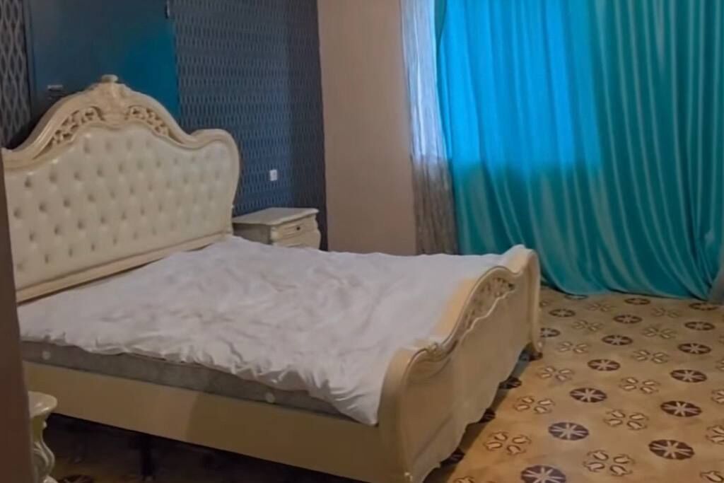 4 bedrooms, iron/ironing board, WiFi