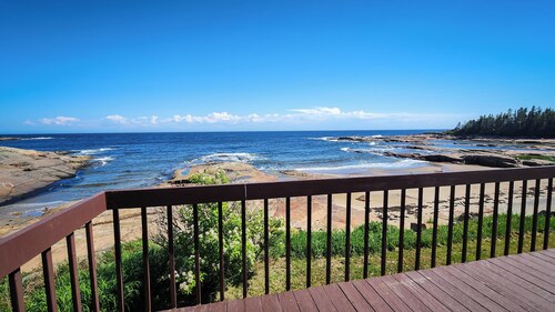 Le Repaire de l’Ours | Chalet bord du fleuve St-Laurent | Côte-Nord, Vue & Calme