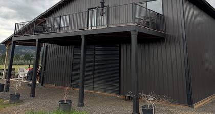 Barn Loft Studio with Large Deck and Kitchenette Close to Hagg Lake and Wineries