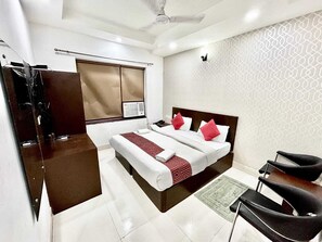 Classic Double Room, City View - HOTEL SIAM INTERNATIONAL KAROL BAGH  (New Delhi)