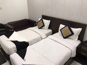 Iron/ironing board, free WiFi