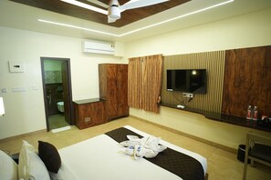 Bureau, fer et planche à repasser, Wi-Fi gratuit