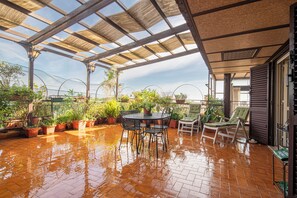 Unclassified image, 5 of 46, button - Vrbo Property (Roma)