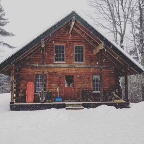 Exterior - Peaceful Log Cabin in the Woods (Groton)