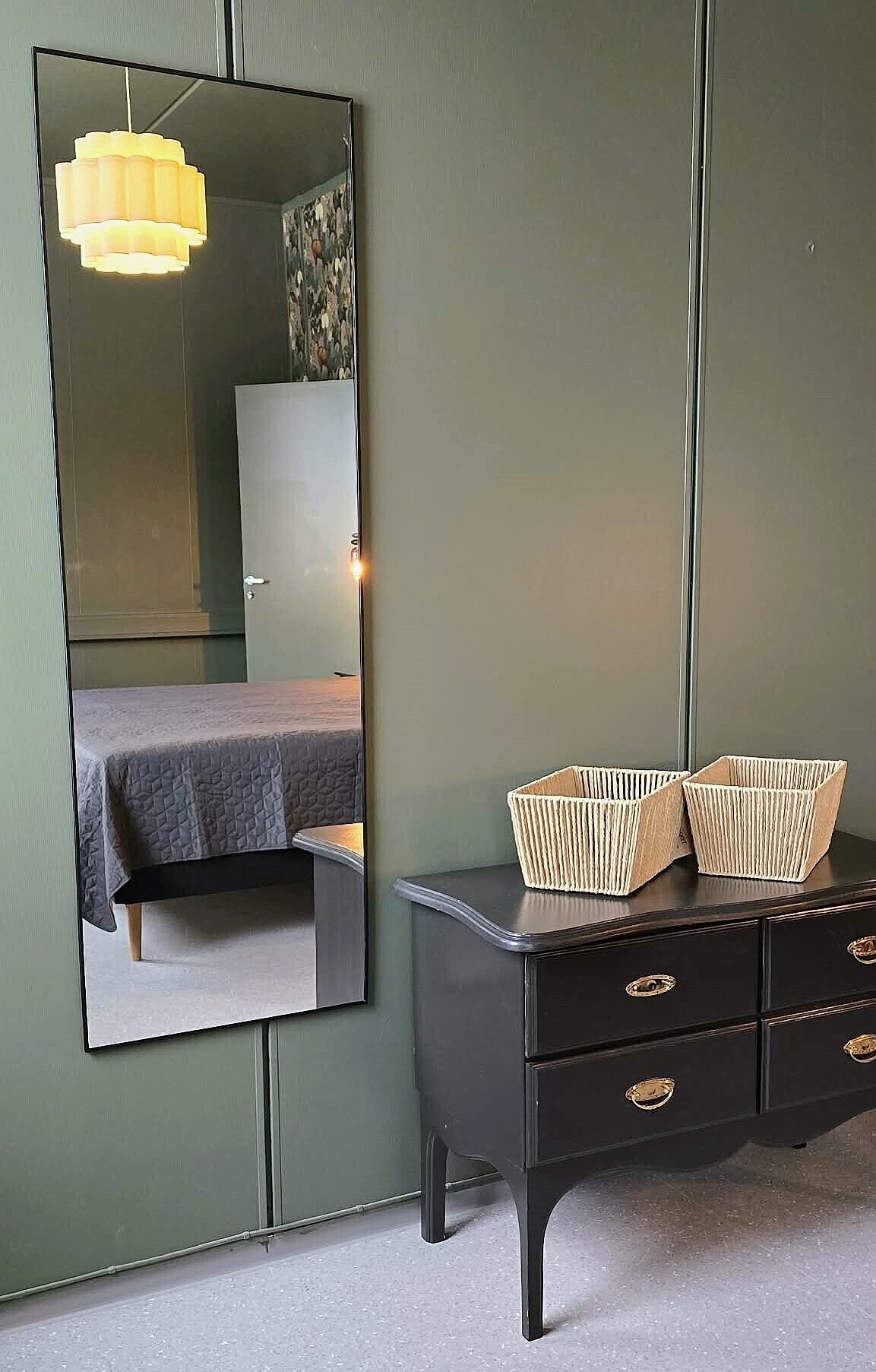 Double Room, 1 King Bed, City View, Private bathroom/shared shower | Desk, laptop workspace, blackout drapes, bed sheets