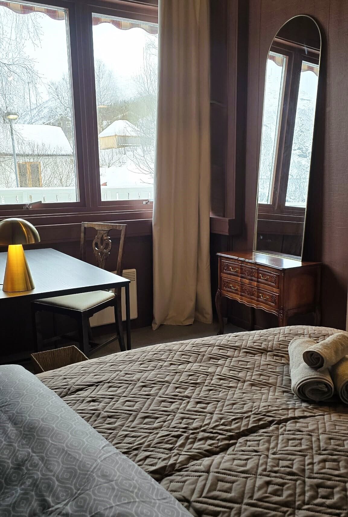 Double Room, Shared Bathroom, Courtyard View