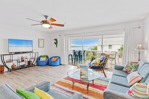 TV, DVD player - Captain’s Cove 305 | Family-Friendly Condo w/ Pool, Dock & Easy Beach Access (Indian Shores)