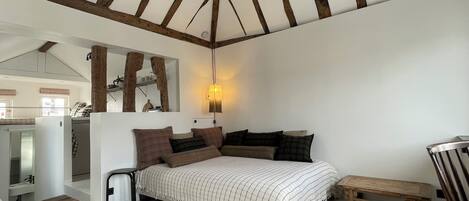 1 bedroom, iron/ironing board, Internet, bed sheets