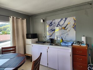 Private kitchen - Studio Oasis- Secure, Quiet with High-Speed Wi-Fi. (Diego Martin)