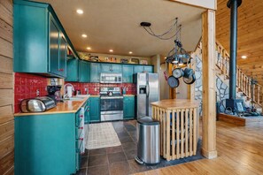 Unclassified image, 2 of 20, button - Luxury Group and Family Cabin w/ Lake Views (New Tazewell)