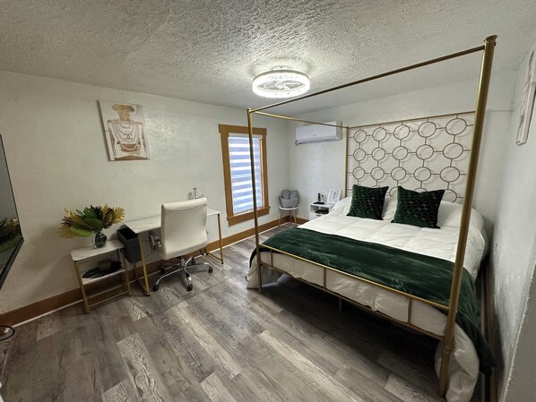 2 habitaciones, tabla de planchar con plancha, wifi y ropa de cama 