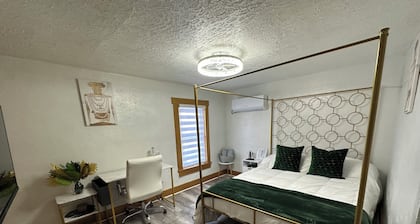 Best of Both Worlds
Classic bones, Modern energy