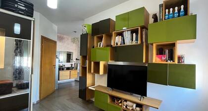 Sunny condo well equipped close to Casa Nearshore