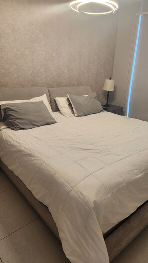 1 sovrum, strykjärn/strykbräda, wi-fi och sängkläder