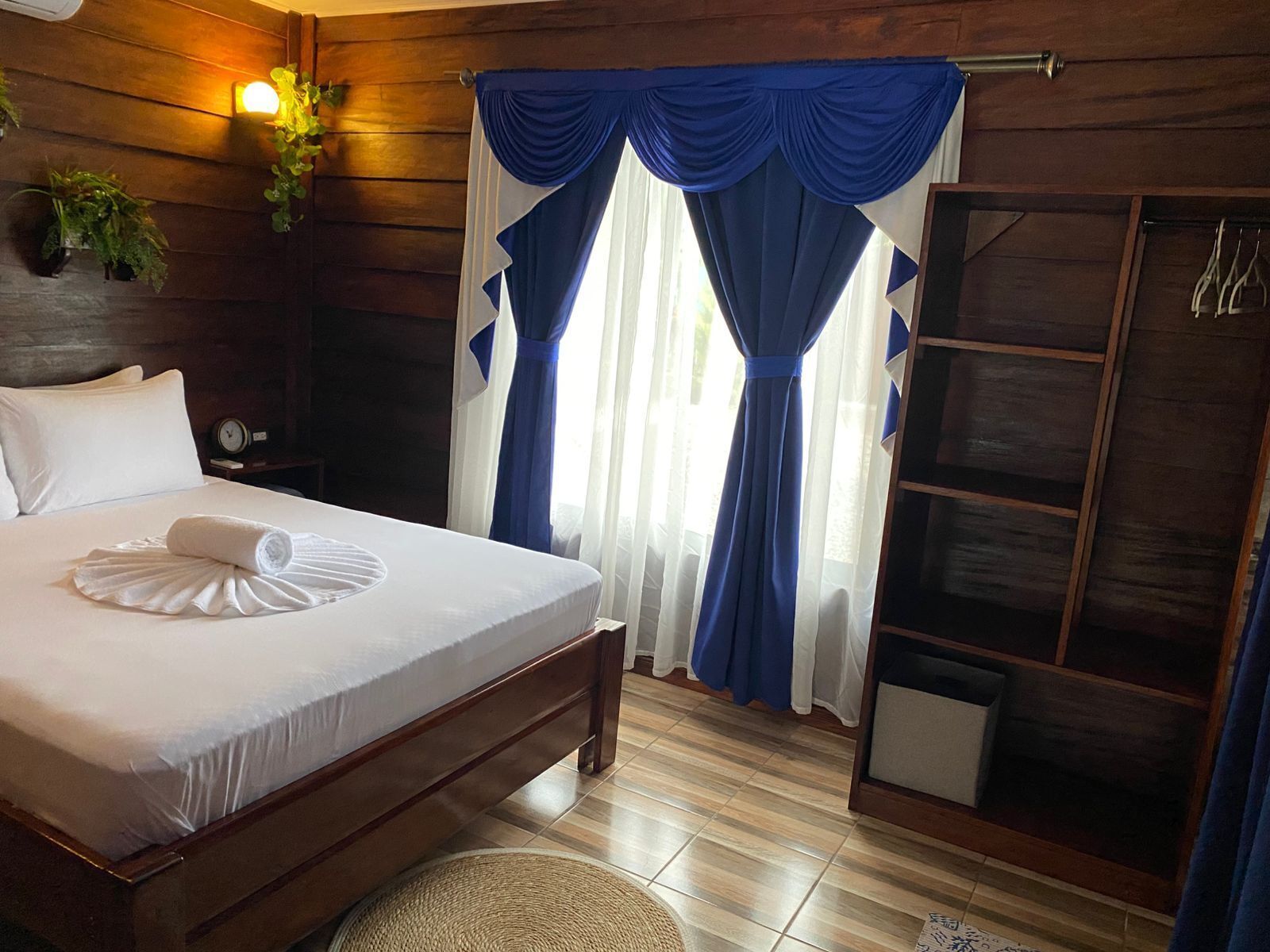 2 dormitorios, tabla de planchar con plancha, wifi y ropa de cama