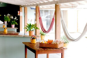 Apartamento standard, vista para o pátio | Área da propriedade