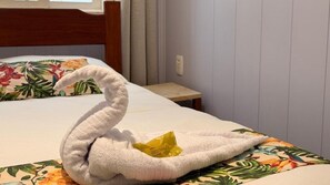 Standard-huoneisto, näköala pihalle | Minibaari, työpöytä, pimennysverhot, ilmainen Wi-Fi