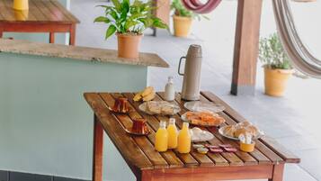 Standard Apartment, Courtyard View | Terrace/patio