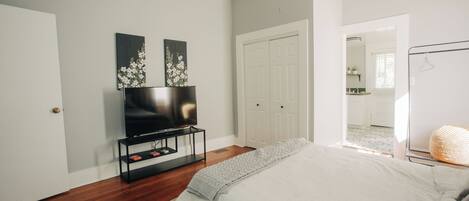 1 bedroom, desk, iron/ironing board, free WiFi