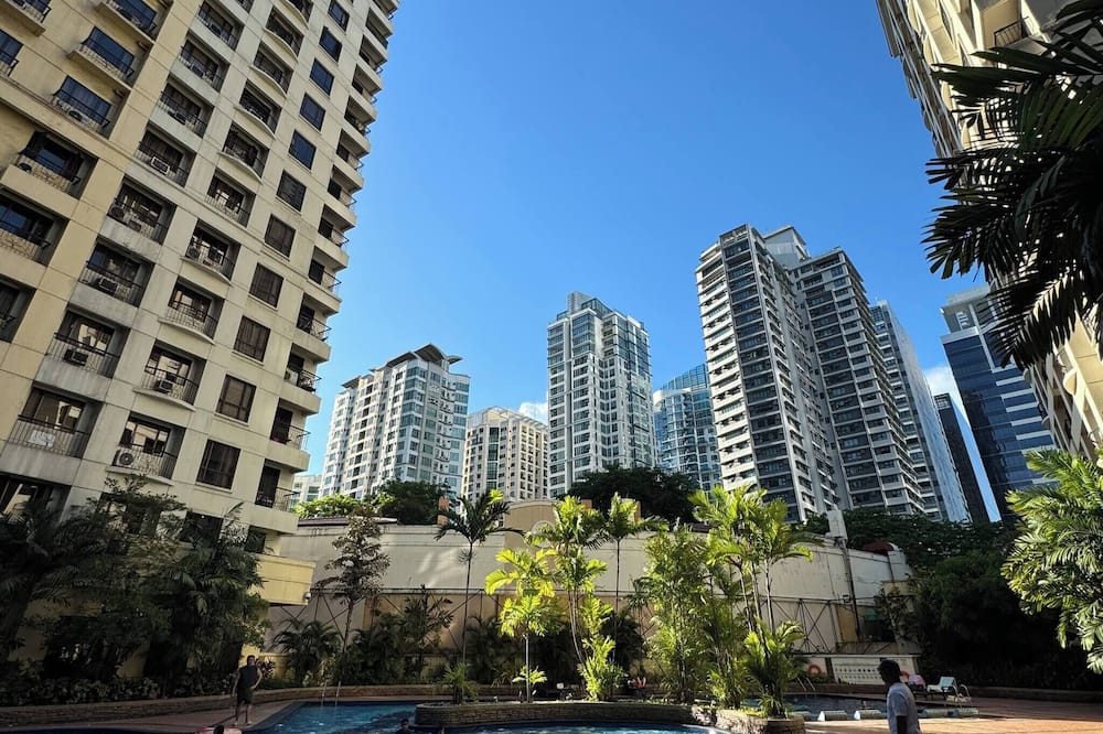 The Luxe Forbeswood BGC
