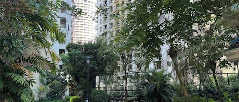 Apartment, 1 Bedroom, Accessible, City View | Property grounds