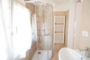 Dusche, Bidet