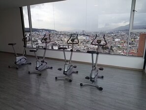 Fitness facility - Comfortable apartment for 8 people, North of Quito, close to Solca and US embassy. (Quito)