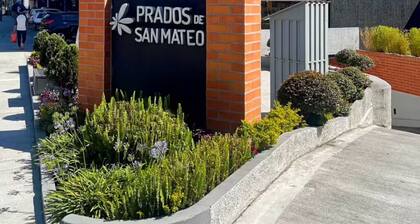 Comfortable apartment for 8 people, North of Quito, close to Solca and US embassy.