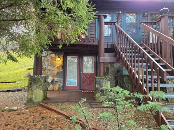 Unclassified image, 1 of 10, button