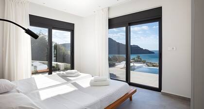 Hollywood house 5 minutes walk from the sea - heated pool - unique sea view