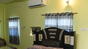 Apartemen Deluks, balkon, pemandangan gunung | Wi-Fi gratis dan seprai linen