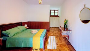 1 bedroom, desk, free WiFi, bed sheets - Caju Suite Retreat on Fritz Mountain (Teresópolis)