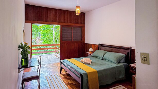 1 bedroom, desk, free WiFi, bed sheets - Caju Suite Retreat on Fritz Mountain (Teresópolis)