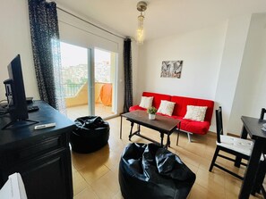TV - Spacious apartment in Roses - Quiet area for 5 (Roses)