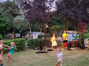 Unclassified image, 3 of 36, button