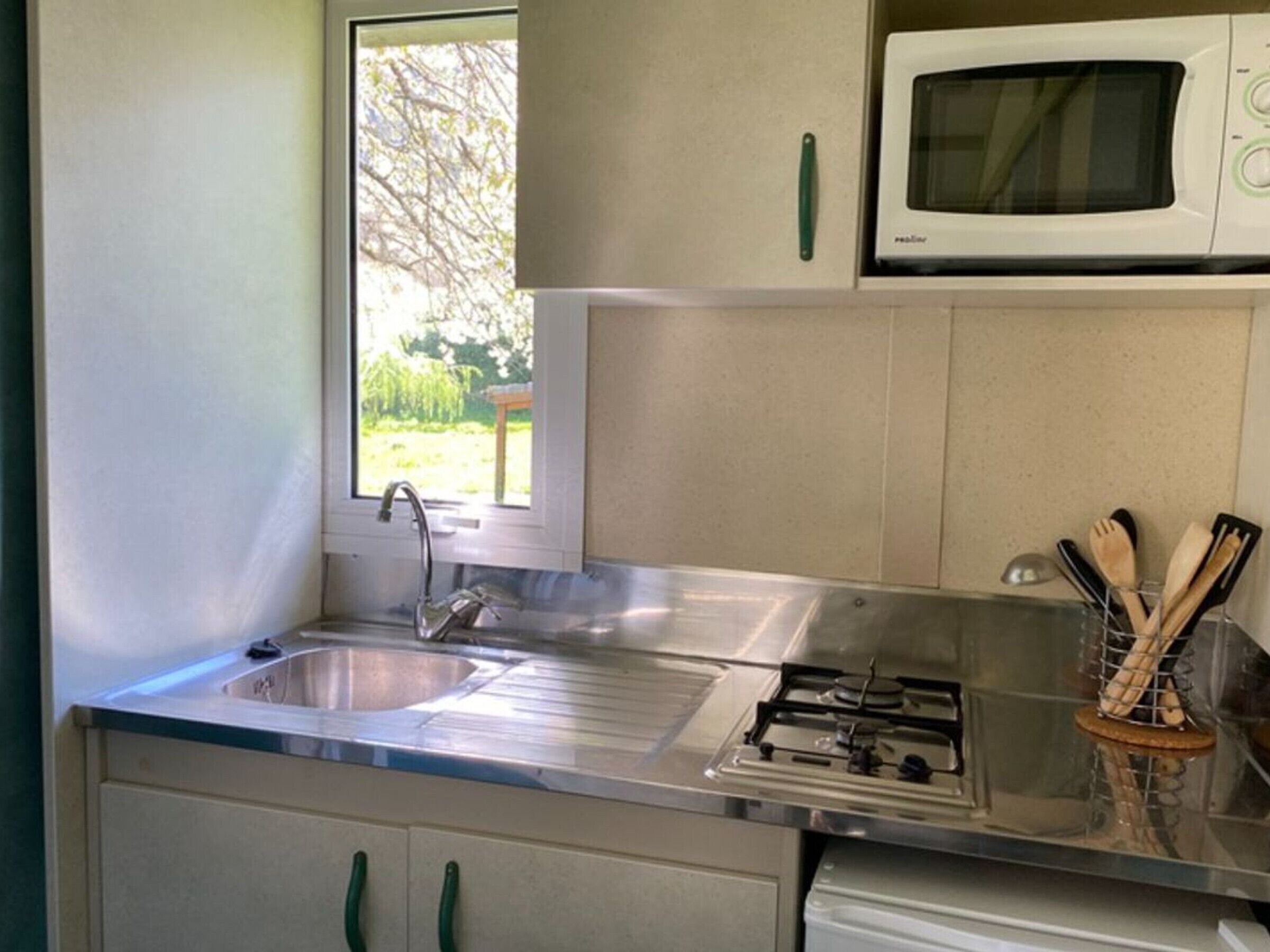 Réfrigérateur, micro-ondes