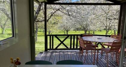 Chalet Confortable 2 Chambres avec Terrasse à Vébron